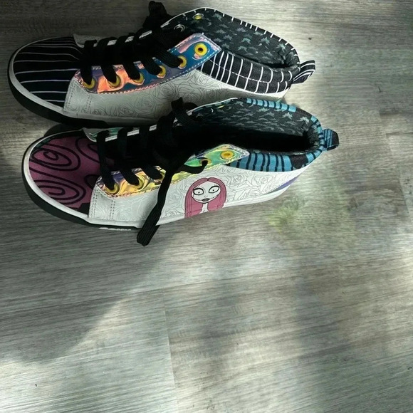 Nightmare before Christmas sneakers women's size 8 - Picture 4 of 6